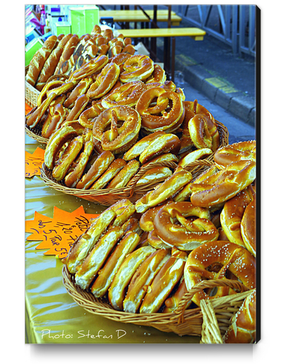 Bretzel (Braderie de Montigny-Les-Metz) Canvas Print by Stefan D