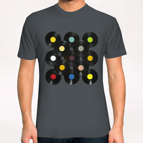 Serial Disker T-Shirt by di-tommaso