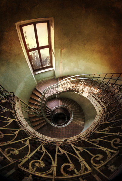 Spiral staircaise with a window by Jarek Blaminsky